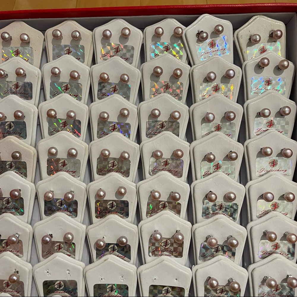 7mm pink freshwater pearl studs